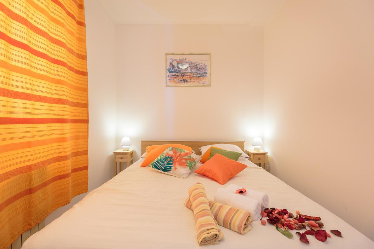 Music Apartment ดูบรอฟนิก ภายนอก รูปภาพ