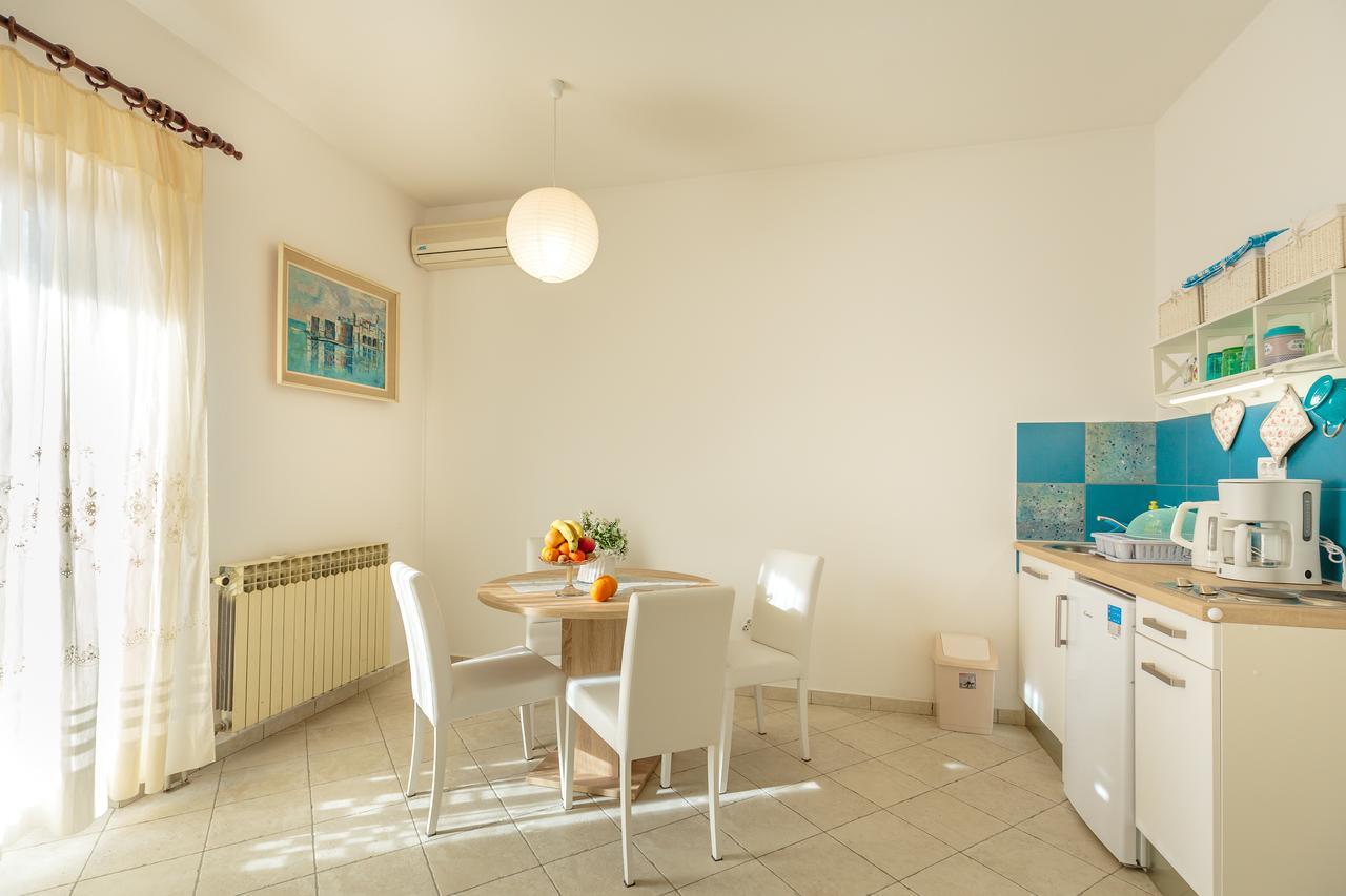 Music Apartment ดูบรอฟนิก ภายนอก รูปภาพ