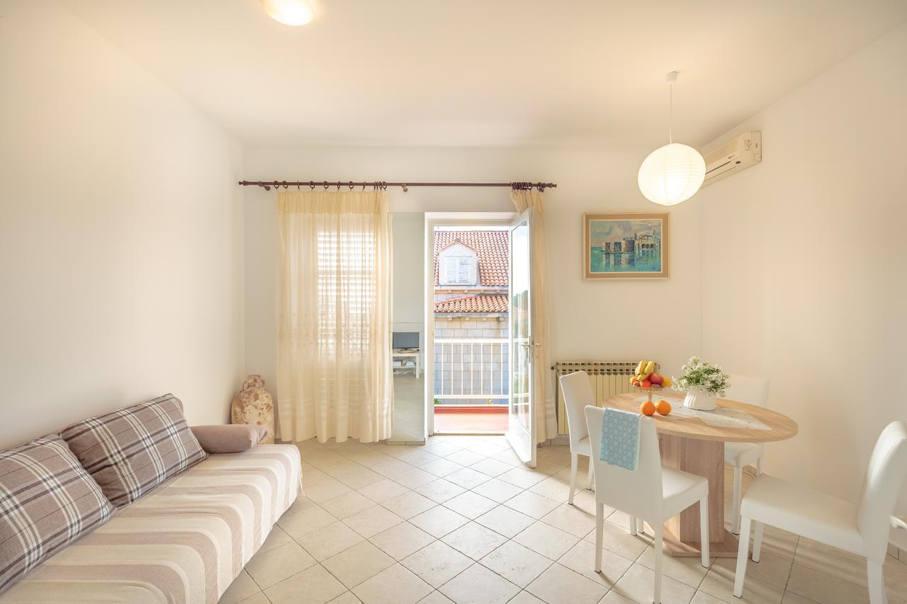 Music Apartment ดูบรอฟนิก ภายนอก รูปภาพ